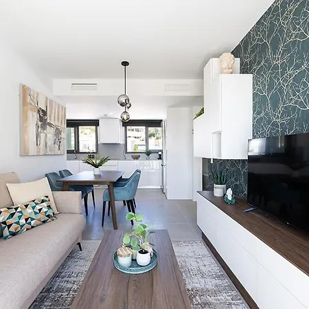 Luxury Carihuela With Private Jacuzzi By Ensuite Appartement