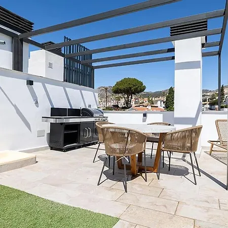 Luxury Carihuela With Private Jacuzzi By Ensuite Torremolinos